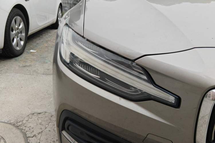 Used Volvo V60 2020 T5 Zhiyuan Luxury Edition Right Front Headlight