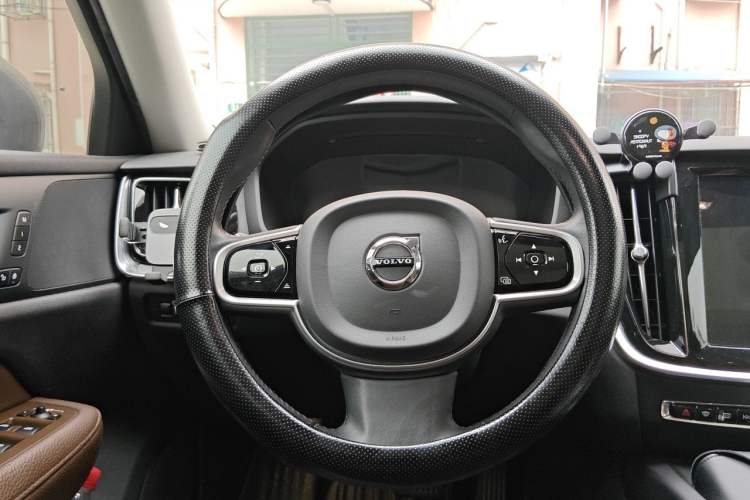 Used Volvo V60 2020 T5 Zhiyuan Luxury Edition Steering Wheel