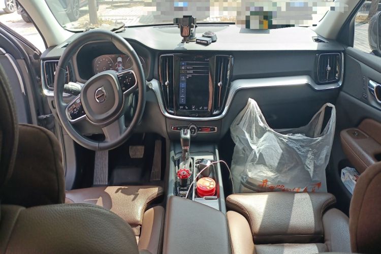 Used Volvo V60 2020 T5 Zhiyuan Luxury Edition Center Console