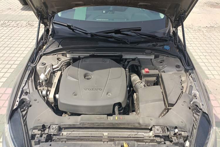 Used Volvo V60 2020 T5 Zhiyuan Luxury Edition Engine Bay