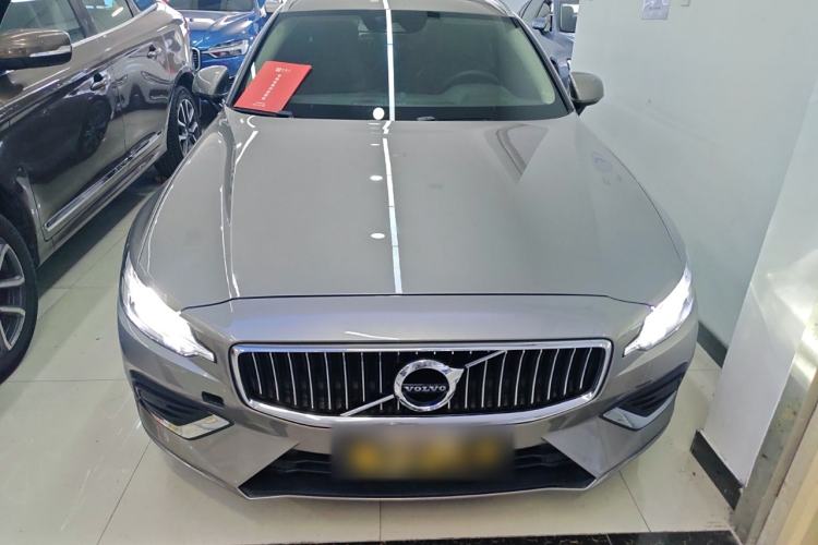 Used Volvo V60 2020 T5 Zhiyuan Luxury Edition Front