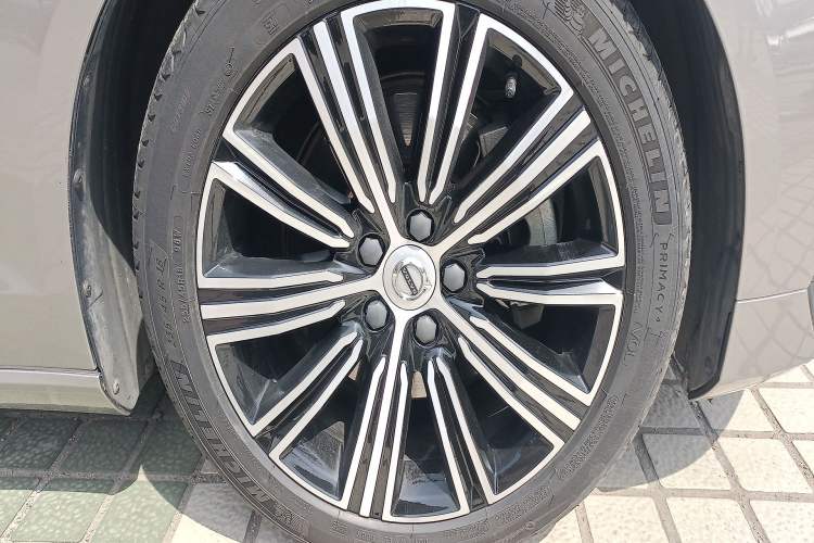 Used Volvo V60 2020 T5 Zhiyuan Luxury Edition Right Front Wheel Hub