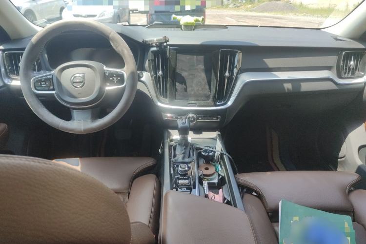 Used Volvo V60 2020 T5 Zhiyuan Luxury Edition Center Console