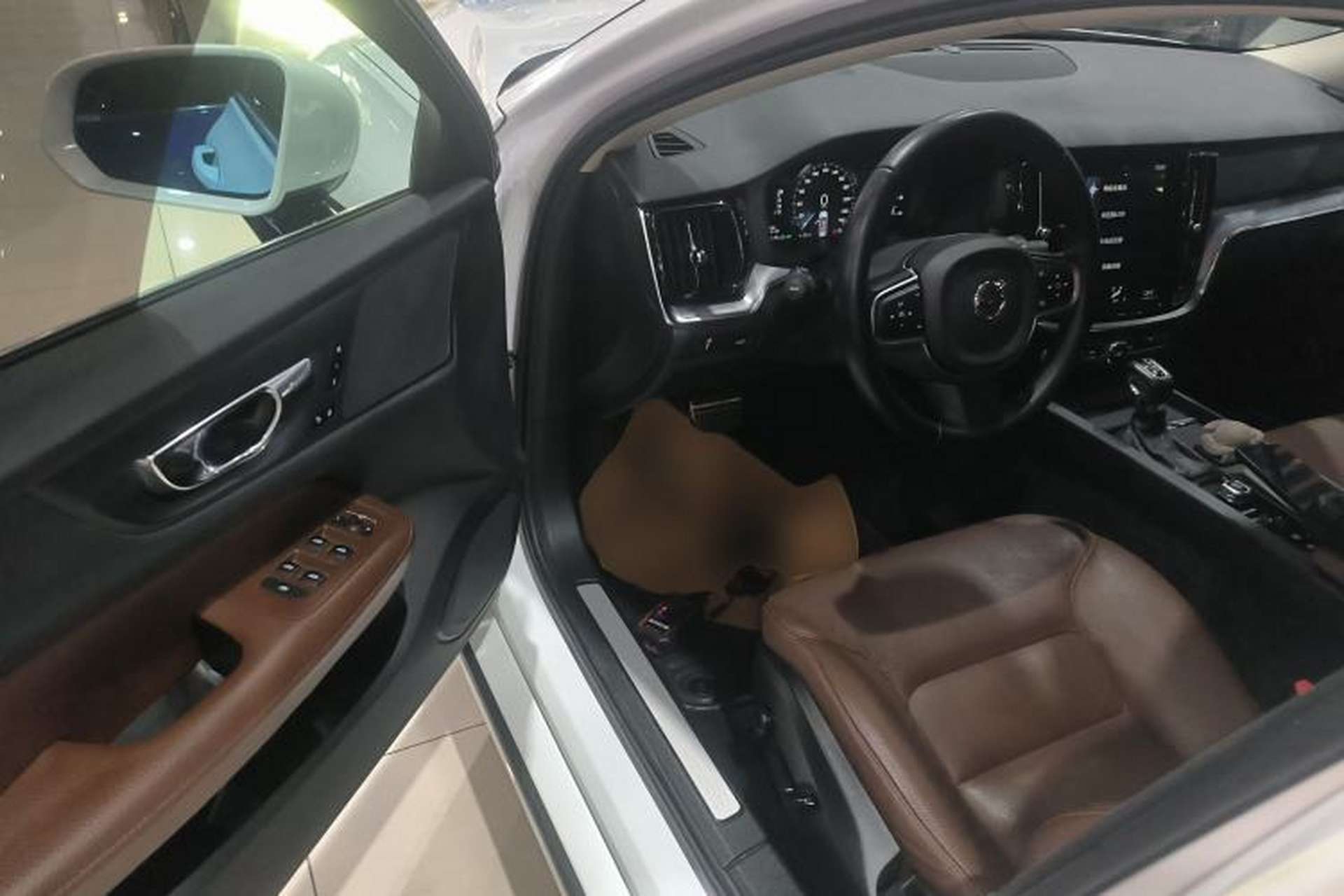 Used Volvo V60 2020 T4 Zhiyi Luxury Edition Driver Seat
