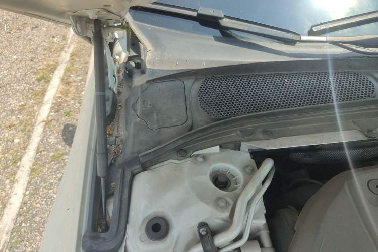 Used Volvo V60 2020 T5 Zhiyuan Luxury Edition Engine Bay Right