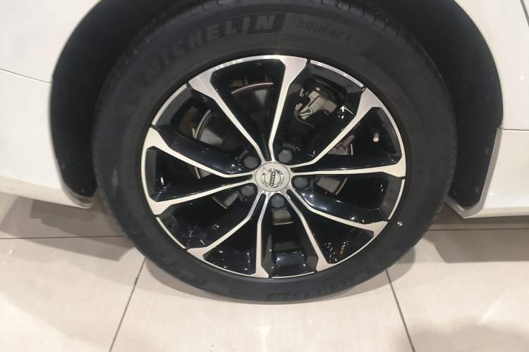 Used Volvo V60 2020 T4 Zhiyi Luxury Edition Exterior 5