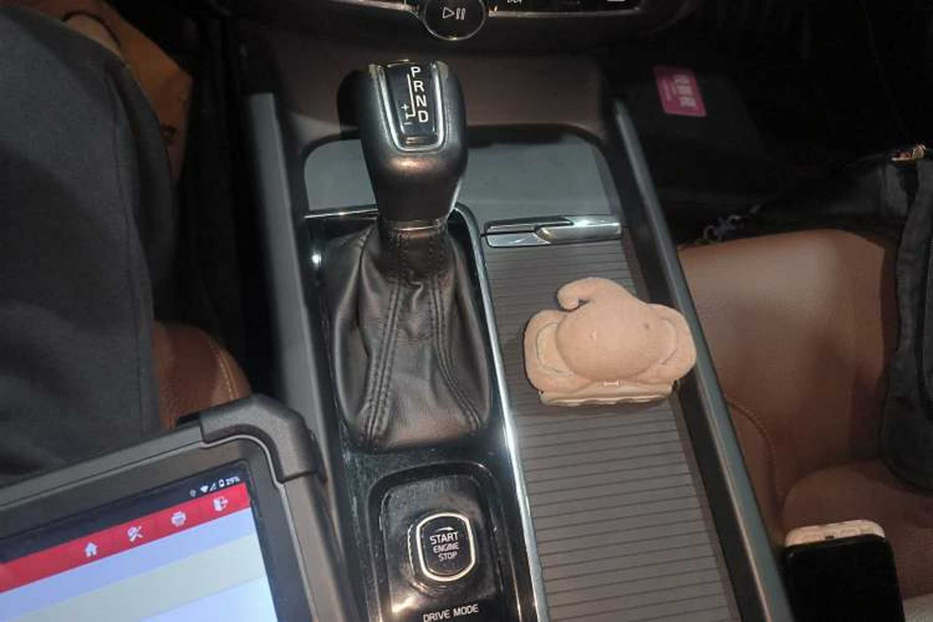 Used Volvo V60 2020 T4 Zhiyi Luxury Edition Gear Lever