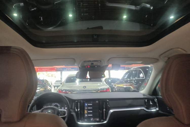 Used Volvo V60 2020 T4 Zhiyi Luxury Edition Headliner