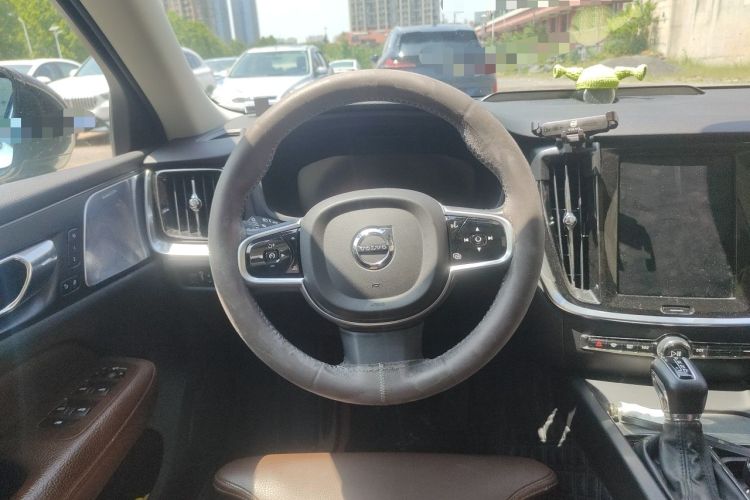 Used Volvo V60 2020 T5 Zhiyuan Luxury Edition Steering Wheel
