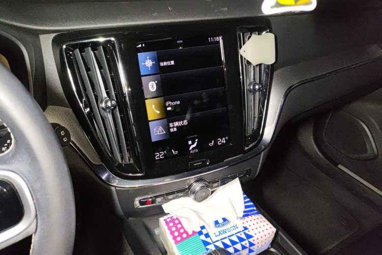 Used Volvo V60 2021 B5 Zhiyuan Sport Edition Audio And AC Panel