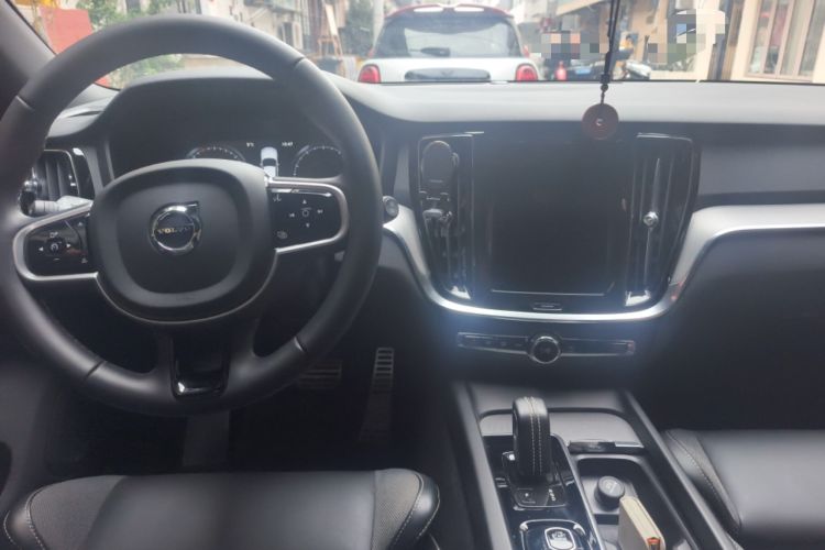 Used Volvo V60 2021 B5 Zhiyuan Sport Edition Center Console