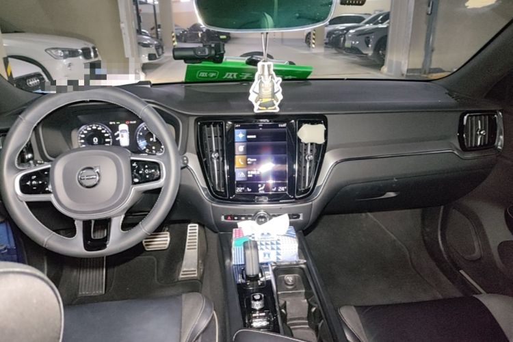 Used Volvo V60 2021 B5 Zhiyuan Sport Edition Center Console