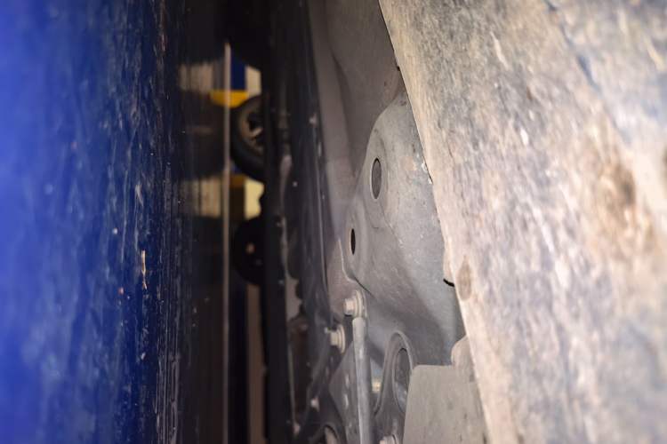 Used Volvo V60 2021 B5 Zhiyuan Sport Edition Chassis Front Right