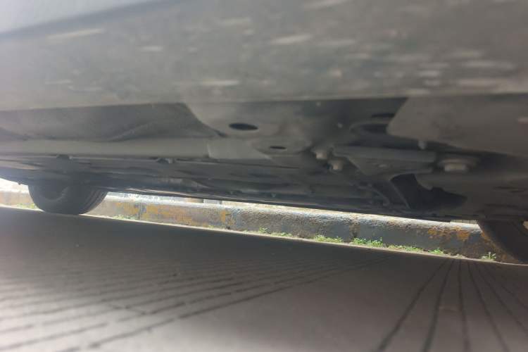 Used Volvo V60 2021 B5 Zhiyuan Sport Edition Chassis Front Right