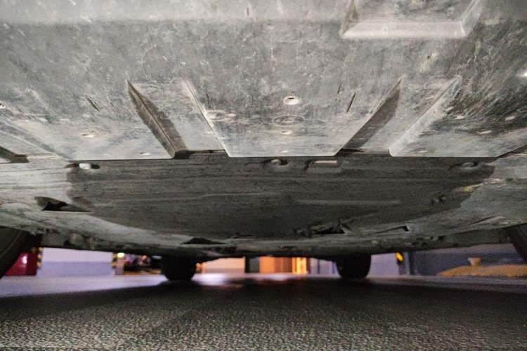 Used Volvo V60 2021 B5 Zhiyuan Sport Edition Chassis Front