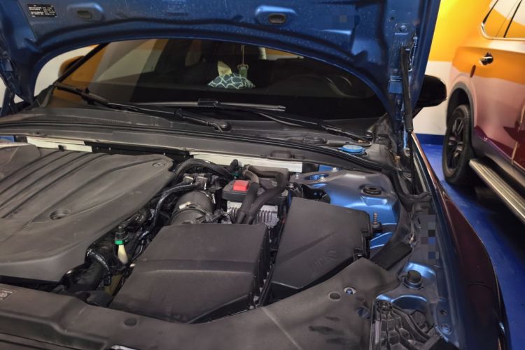 Used Volvo V60 2021 B5 Zhiyuan Sport Edition Engine Bay Left