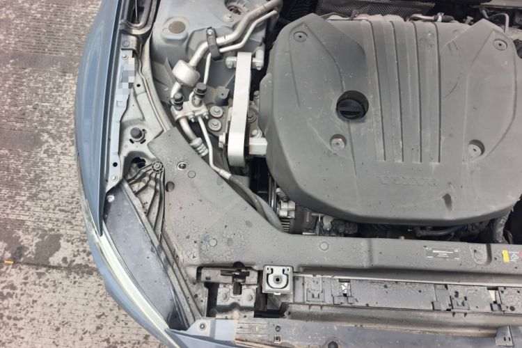 Used Volvo V60 2021 B5 Zhiyuan Sport Edition Engine Bay Right