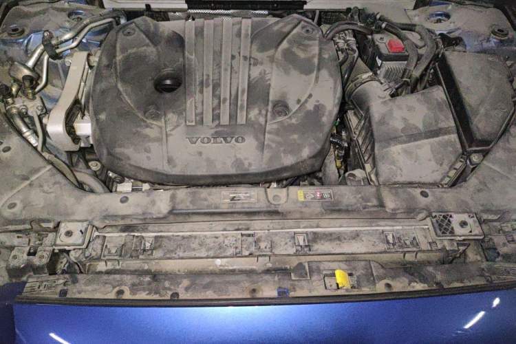 Used Volvo V60 2021 B5 Zhiyuan Sport Edition Engine Bay
