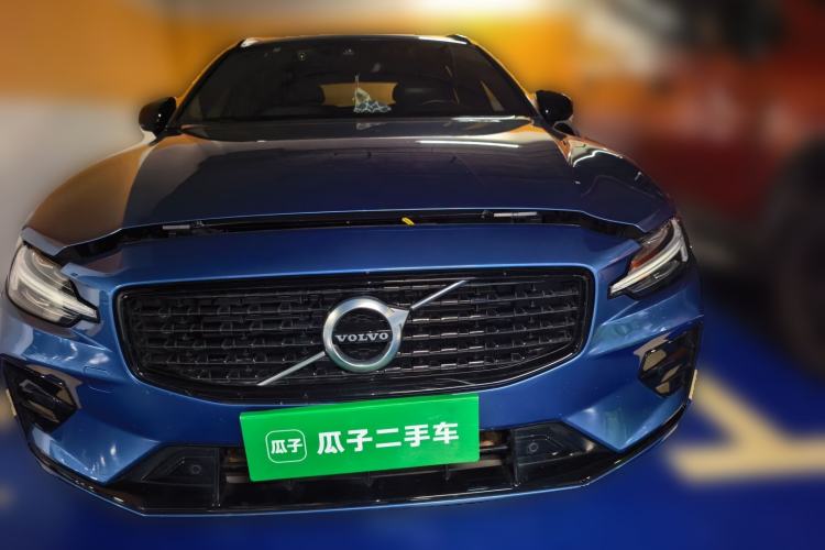 Used Volvo V60 2021 B5 Zhiyuan Sport Edition Front