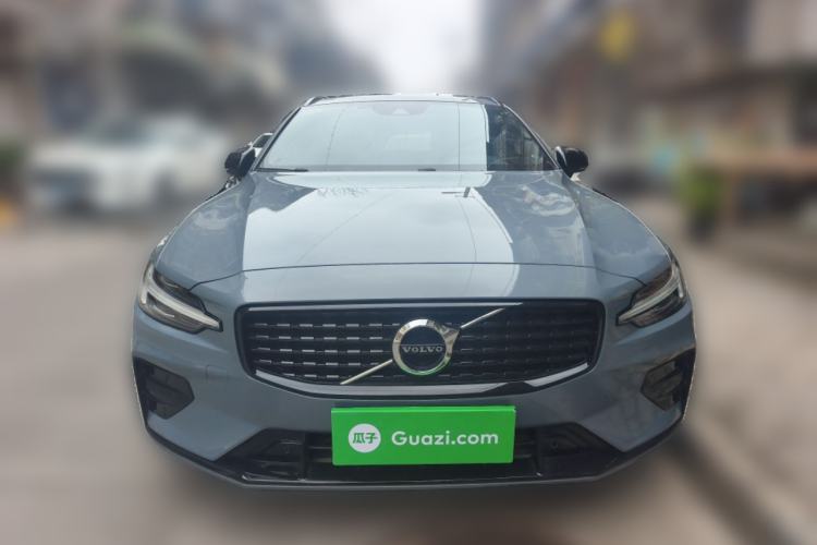 Used Volvo V60 2021 B5 Zhiyuan Sport Edition Front