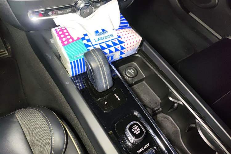 Used Volvo V60 2021 B5 Zhiyuan Sport Edition Gear Lever