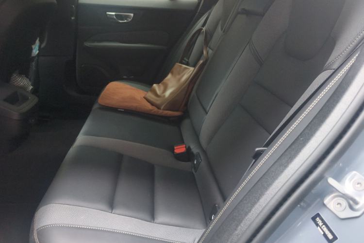 Used Volvo V60 2021 B5 Zhiyuan Sport Edition Left Rear Seat