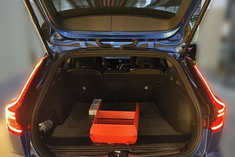 Used Volvo V60 2021 B5 Zhiyuan Sport Edition Trunk