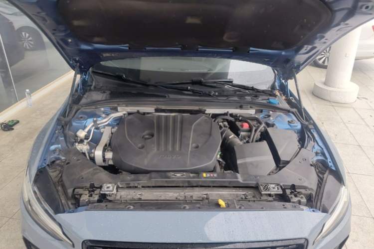 Used Volvo V60 2021 B5 Zhiyuan Sport Edition Engine Bay