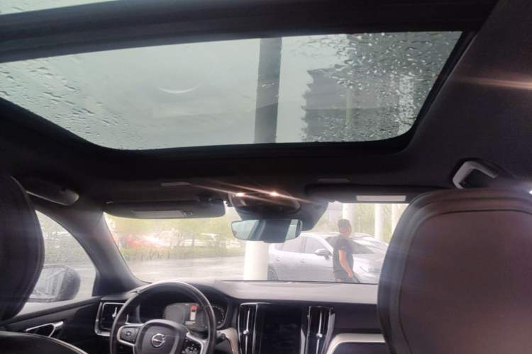 Used Volvo V60 2021 B5 Zhiyuan Sport Edition Headliner