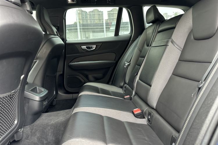 Used Volvo V60 2021 B5 Zhiyuan Sport Edition Interior 3