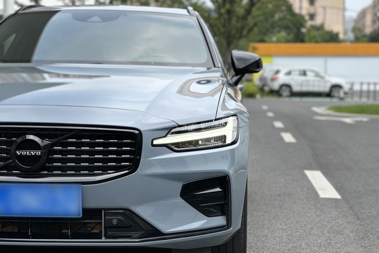Used Volvo V60 2021 B5 Zhiyuan Sport Edition Left Front Headlight