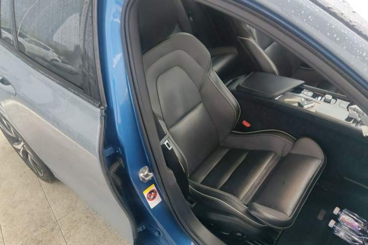 Used Volvo V60 2021 B5 Zhiyuan Sport Edition Right Front Seat