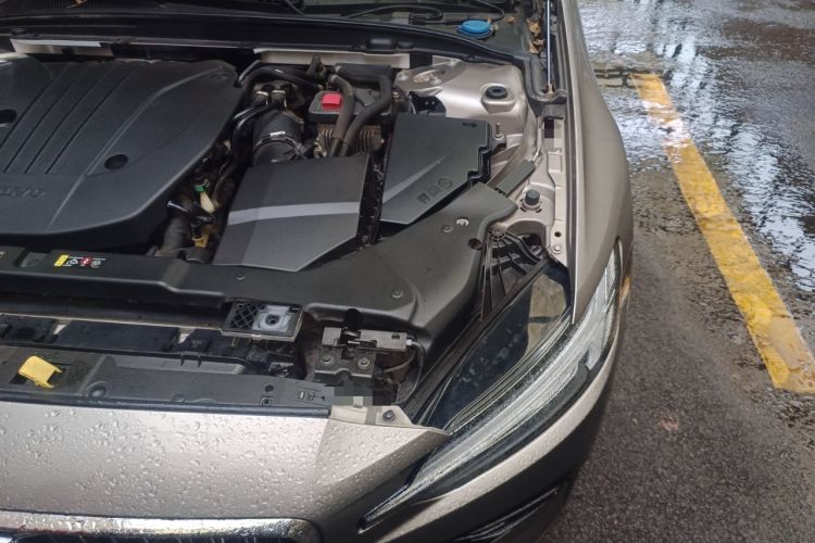 Used Volvo V60 2021 B5 Zhiyuan Luxury Edition Engine Bay Left
