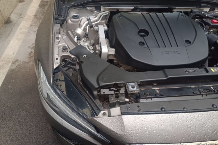 Used Volvo V60 2021 B5 Zhiyuan Luxury Edition Engine Bay Right