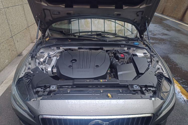 Used Volvo V60 2021 B5 Zhiyuan Luxury Edition Engine Bay