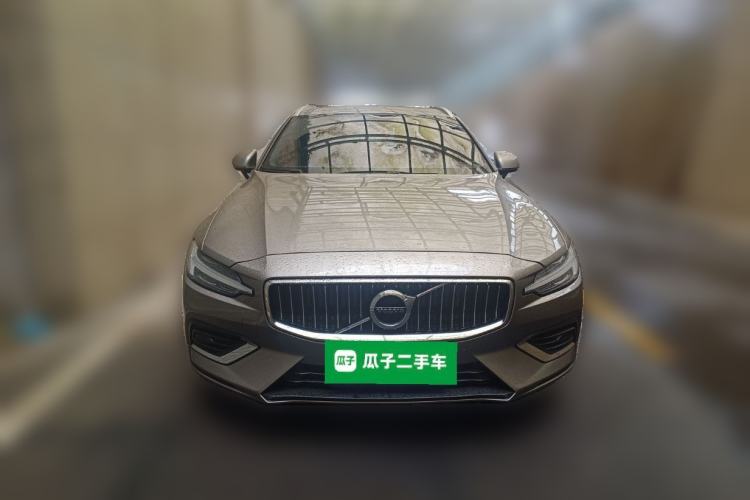 Used Volvo V60 2021 B5 Zhiyuan Luxury Edition Front