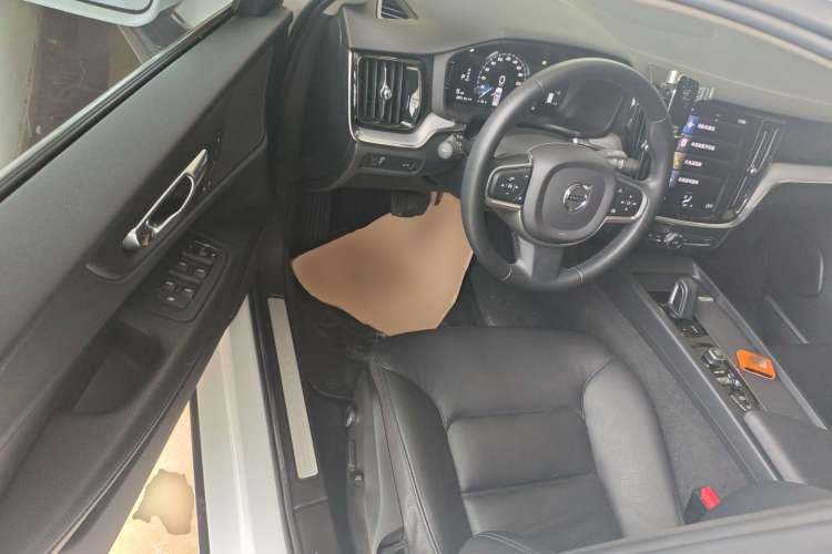 Used Volvo V60 2021 B4 Zhiyi Luxury Edition Driver Seat