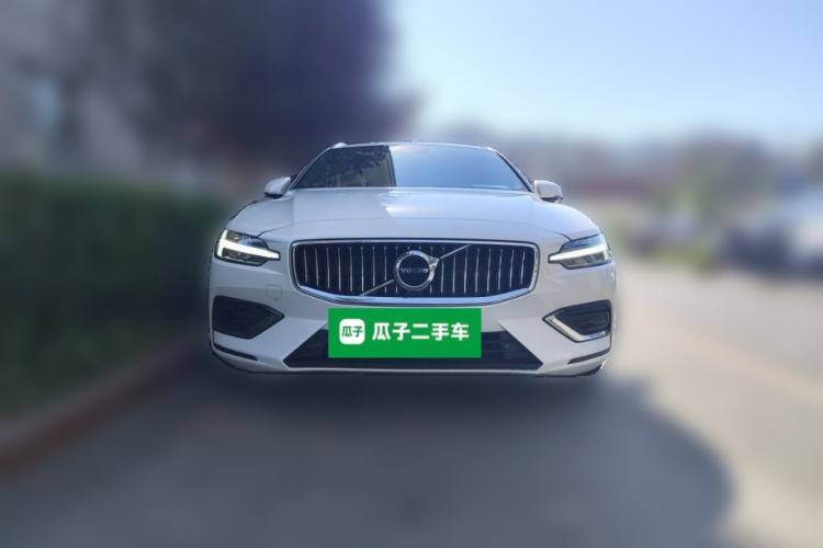 Used Volvo V60 2021 B4 Zhiyi Luxury Edition Front