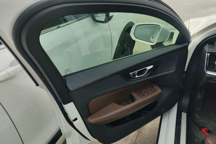Used Volvo V60 2021 B4 Zhiyi Luxury Edition Left Front Door Interior