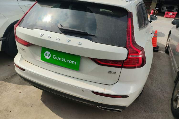 Used Volvo V60 2021 B4 Zhiyi Luxury Edition Rear