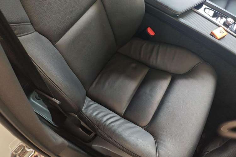 Used Volvo V60 2021 B4 Zhiyi Luxury Edition Right Front Seat