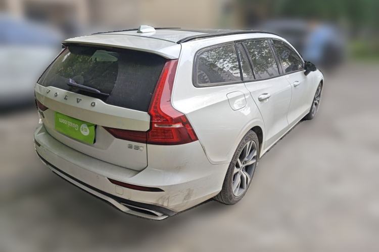 Used Volvo V60 2022 B5 Zhiyuan Sport Edition Exterior 5