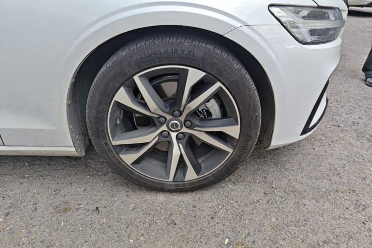 Used Volvo V60 2022 B5 Zhiyuan Sport Edition Exterior 7