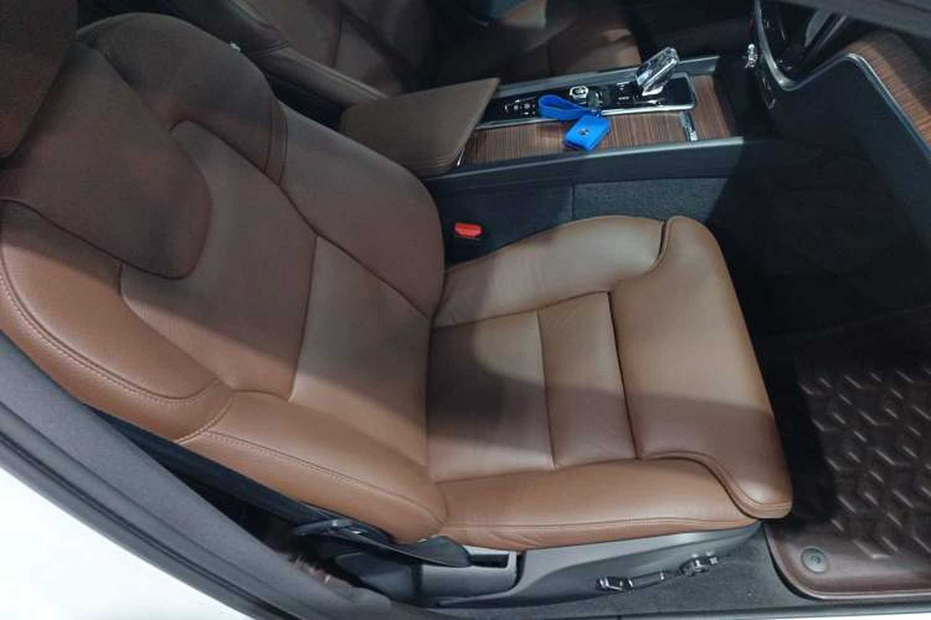 Used Volvo V60 2022 B5 Zhiyuan Luxury Edition Right Front Seat