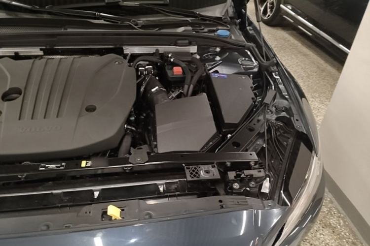 Used Volvo V60 2023 B5 Zhiyuan Luxury Enjoyment Edition Engine Bay Left