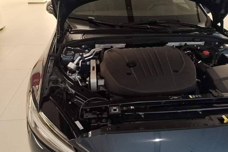 Used Volvo V60 2023 B5 Zhiyuan Luxury Enjoyment Edition Engine Bay Right