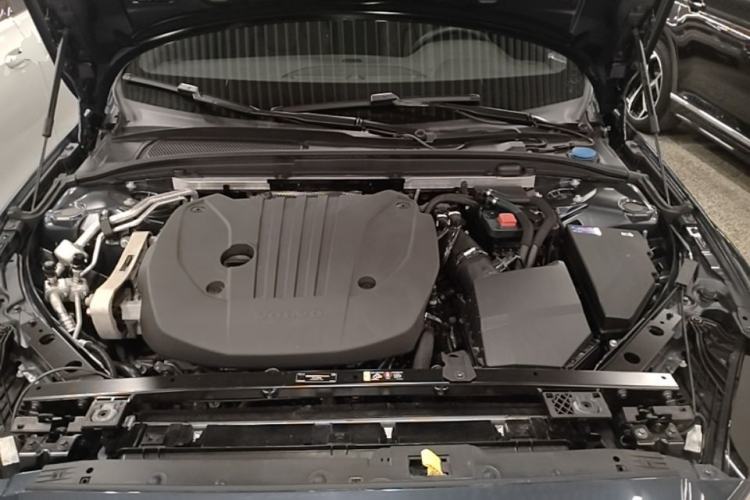 Used Volvo V60 2023 B5 Zhiyuan Luxury Enjoyment Edition Engine Bay