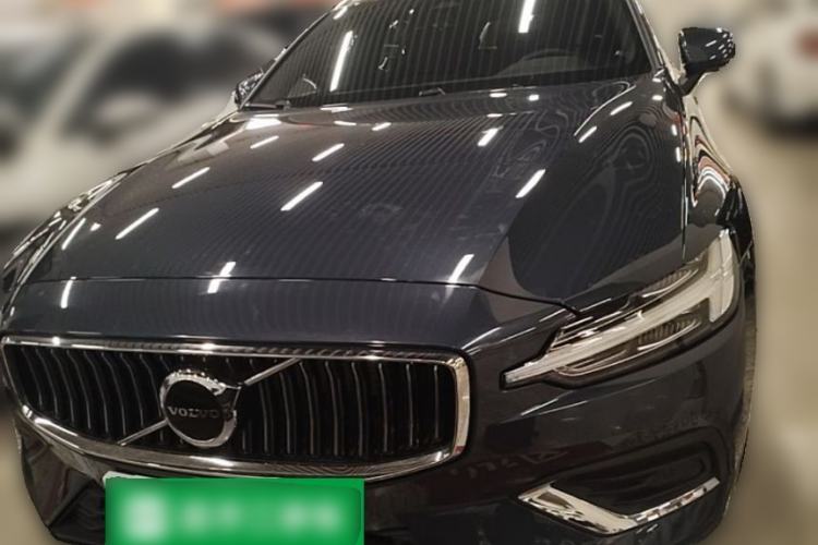 Used Volvo V60 2023 B5 Zhiyuan Luxury Enjoyment Edition Front