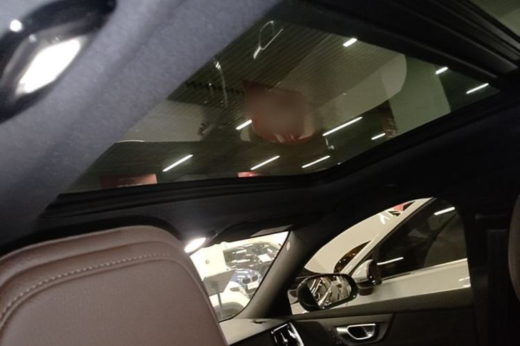 Used Volvo V60 2023 B5 Zhiyuan Luxury Enjoyment Edition Headliner