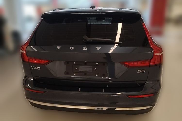 Used Volvo V60 2023 B5 Zhiyuan Luxury Enjoyment Edition Rear